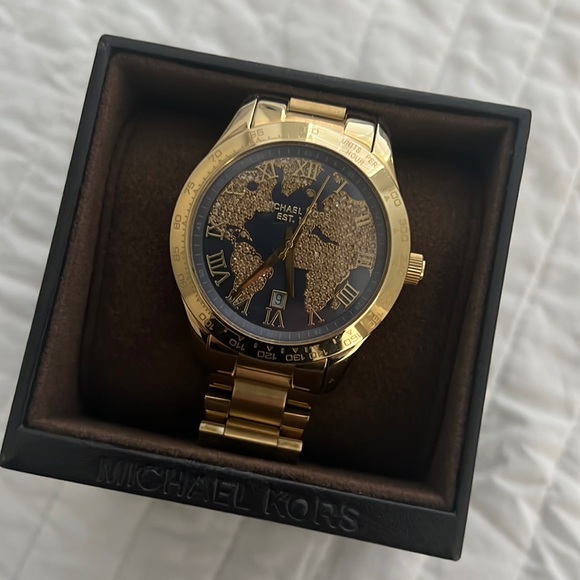 COPY - Michael Kors world map watch - Picture 1 of 3